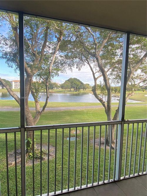 202n-12500 Sw 6th St, Pembroke Pines, FL, 33027 | Card Image