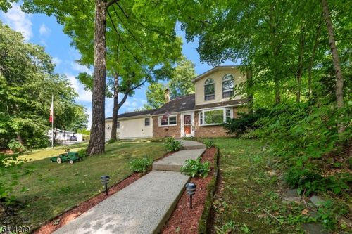 25 Belford Dr, Hewitt, NJ, 07421-1819 | Card Image