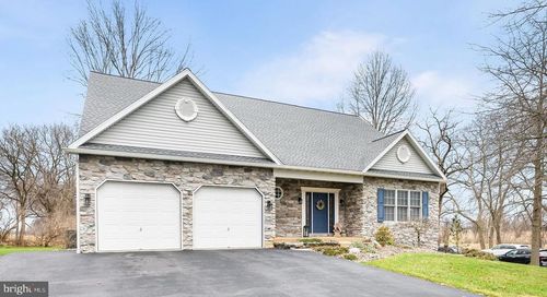 4135 Hill Terrace Dr, Sinking Spring, PA, 19608-9387 | Card Image