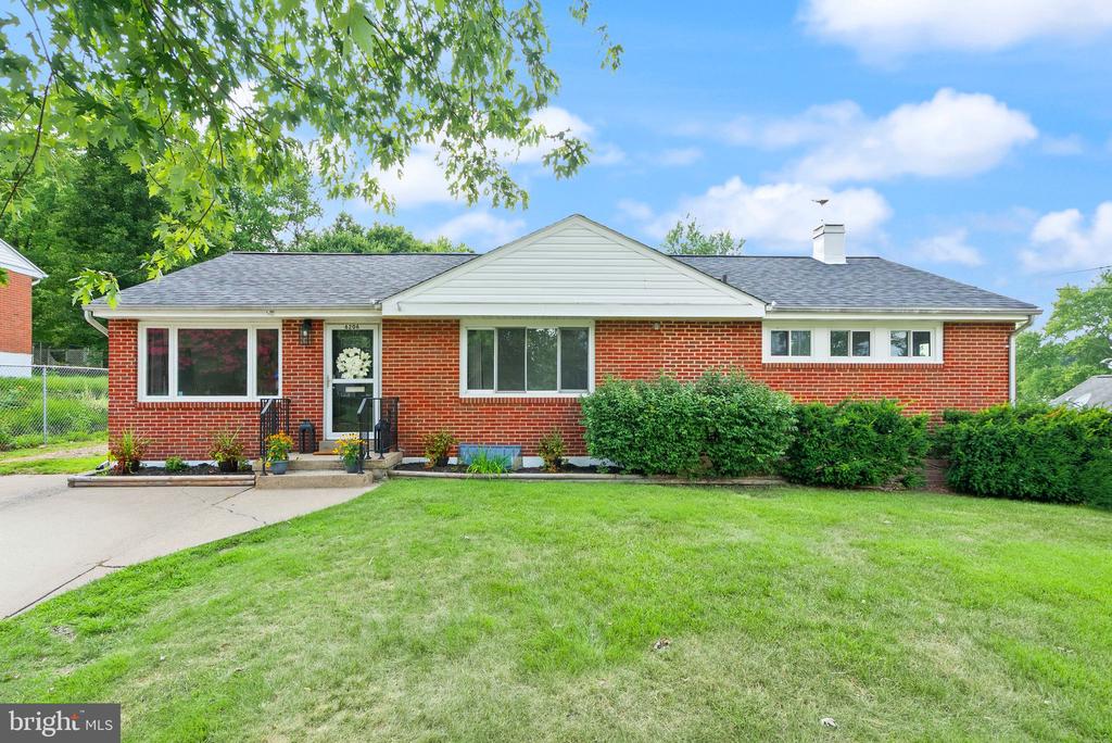 Residential Lease in ALEXANDRIA