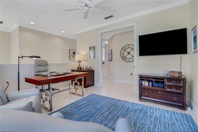 APT-2004 - 762 Regency Reserve Cir, Condo with 3 bedrooms, 3 bathrooms and 2 parking in NAPLES FL | Image 9