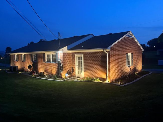 908 Middle Ave, House other with 3 bedrooms, 1 bathrooms and null parking in Marion VA | Image 33