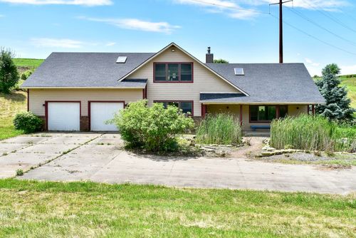 3093 Baertsch Valley Rd, Fountain City, WI, 54629-7413 | Card Image