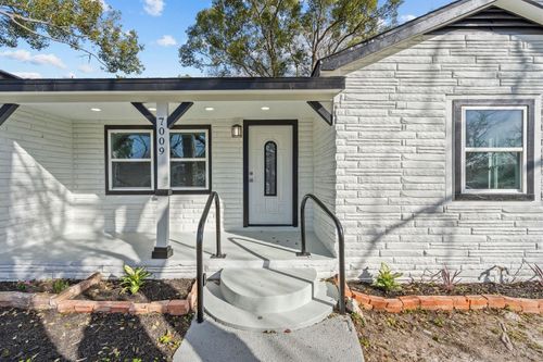 7009 Oleander Dr, Hitchcock, TX, 77563-3343 | Card Image