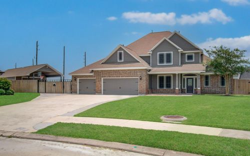 14018 Hawthorne Cir, Baytown, TX, 77523-2102 | Card Image
