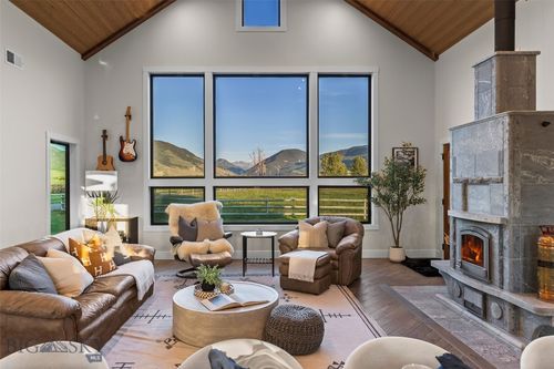 17 Packstring Trl, Livingston, MT, 59047-8845 | Card Image