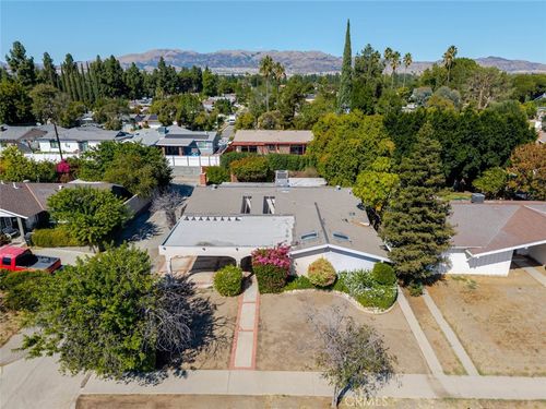 20159 Lassen St, Chatsworth, CA, 91311 | Card Image