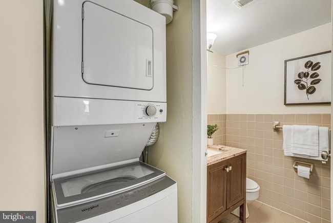 UNIT-1207 - 5340 Holmes Run Pkwy, Condo with 2 bedrooms, 1 bathrooms and null parking in ALEXANDRIA VA | Image 22