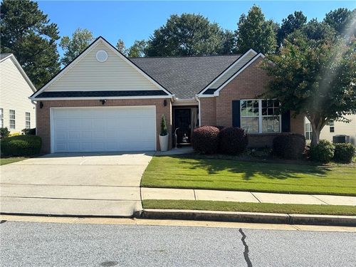 954 Village View Cir, Loganville, GA, 30052-3929 | Card Image