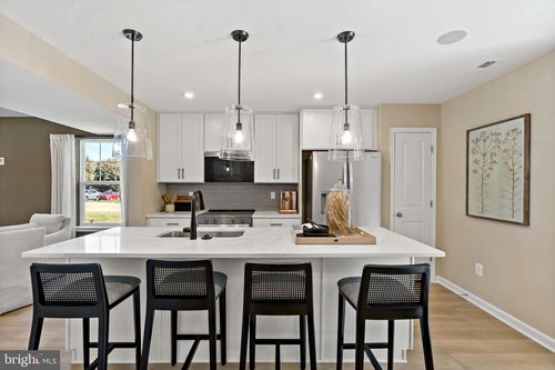 113 Courthouse Dr, MARTINSBURG, WV, 25404-3749 | Card Image