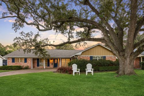 7811 Skyline Dr, Houston, TX, 77063-6121 | Card Image