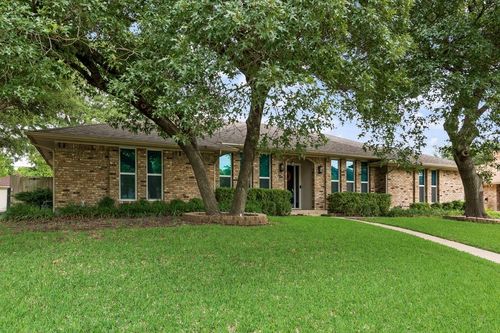 1606 Beaver Creek Dr, Duncanville, TX, 75137-3706 | Card Image