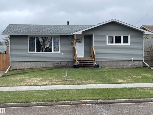 5221 53 Ave, St. Paul, AB, T0A3A1 | Card Image
