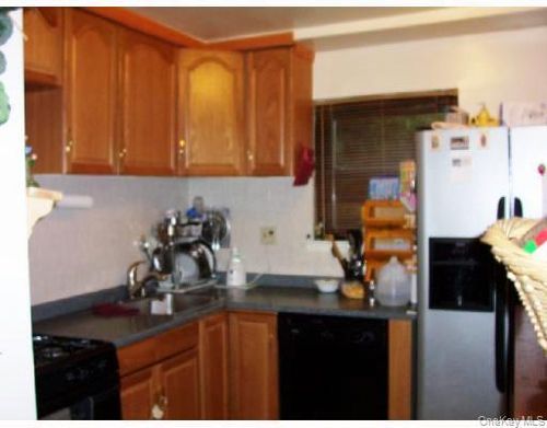 17-17 Sneden Pl W, Spring Valley, NY, 10977-3901 | Card Image