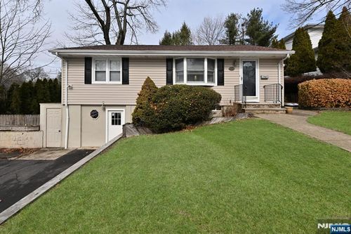 888 Edison St, Twp Washingtn, NJ, 07676-4708 | Card Image