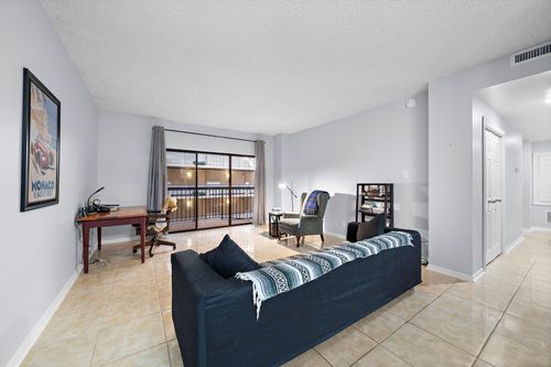 unit-504-661 Bering Dr, Houston, TX, 77057-2138 | Card Image