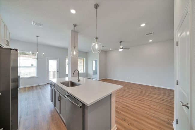 147 Cibolo Creek Loop, House other with 3 bedrooms, 2 bathrooms and 4 parking in Bastrop TX | Image 10