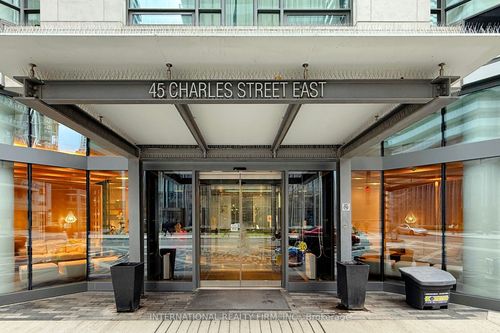 2911-45 Charles St E, Toronto, ON, M4Y0B8 | Card Image