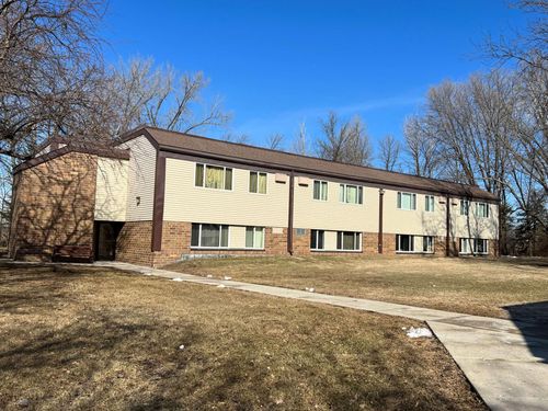 500 S 13th St, Olivia, MN, 56277-1632 | Card Image