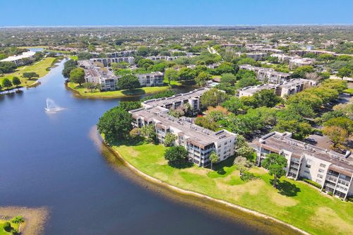 416-9450 Poinciana Pl, Davie, FL, 33324-4870 | Card Image