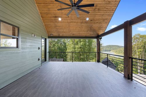 2405 Shoreside Dr, Smithville, TN, 37166-2913 | Card Image