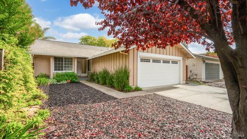 6454 Amberwood Street, Rohnert Park, CA, 94928 | Card Image