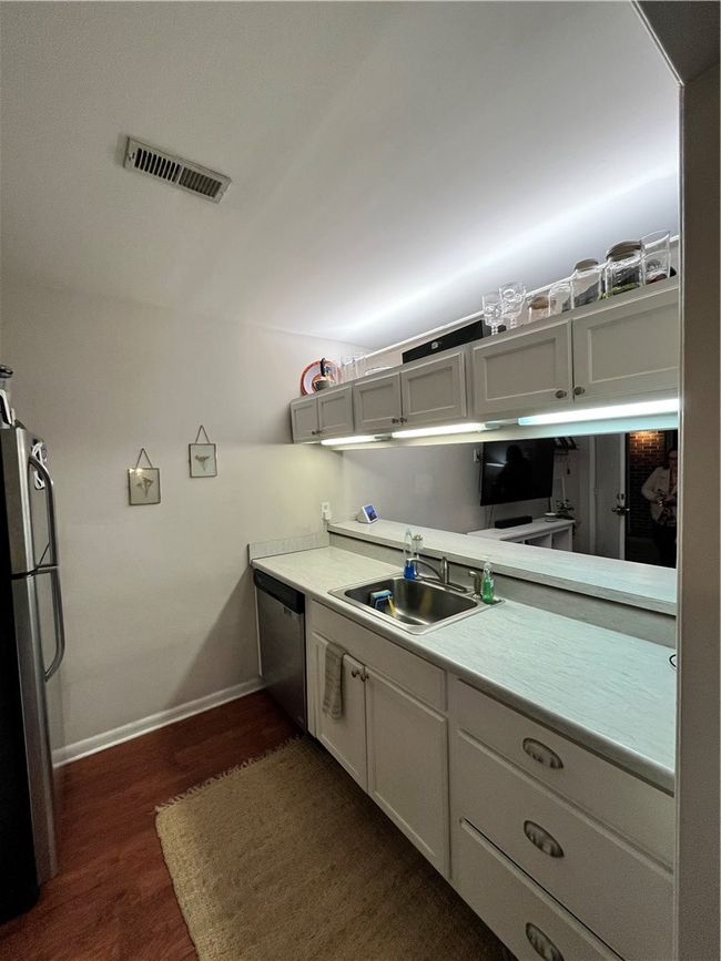 401 - 220 Elm St, Condo with 4 bedrooms, 2 bathrooms and null parking in Clemson SC | Image 8