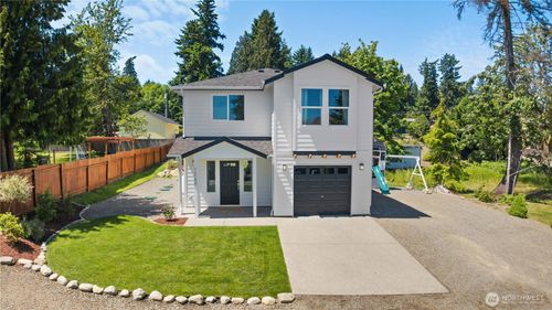 7548 E Grandview St, Port Orchard, WA, 98366-8200 | Card Image