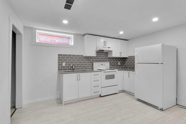 3248 Dovercliffe Rd Se, House other with 5 bedrooms, 2 bathrooms and 2 parking in Calgary AB | Image 24