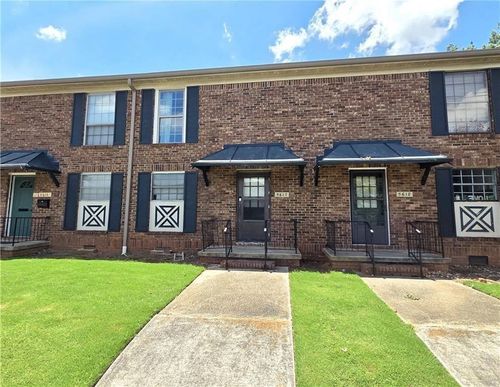 5617 Kingsport Dr, Sandy Springs, GA, 30342-4628 | Card Image
