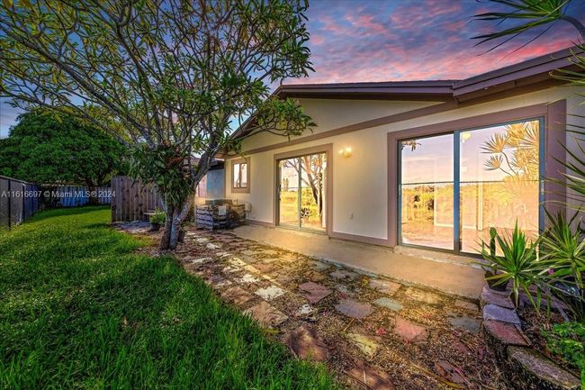 0 - 9780 W Daffodil Ln, Home with 3 bedrooms, 2 bathrooms and null parking in Miramar FL | Image 45