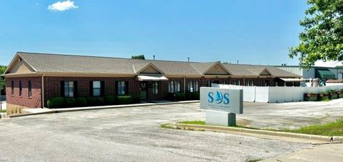 6600A Royal St, Pleasant Valley, MO, 64068-8702 | Card Image