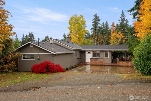 4576 Hawthorne Ave W, Port Orchard, WA, 98367-9132 | Card Image