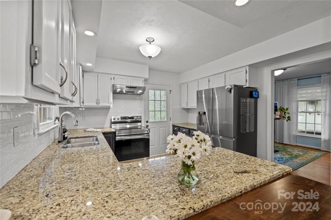11712 Fernhurst Ln, House other with 3 bedrooms, 3 bathrooms and null parking in Charlotte NC | Image 11