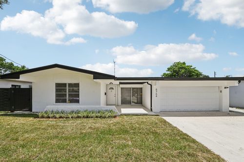 6764 Dogwood Dr, Miramar, FL, 33023-4849 | Card Image