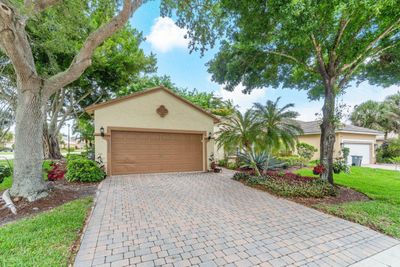 8232 Grand Messina Circle, House other with 3 bedrooms, 2 bathrooms and null parking in Boynton Beach FL | Image 3