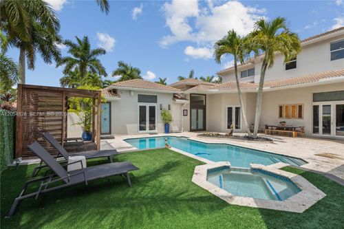 1371 Victoria Isle Dr, Weston, FL, 33327-1319 | Card Image