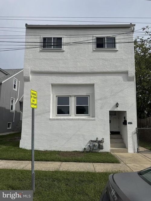 207 Carre Ave, ESSINGTON, PA, 19029-1402 | Card Image