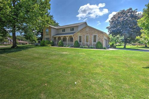 95 Hickory Point Ct, Forsyth, IL, 62535-9724 | Card Image