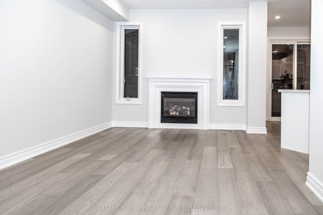51 Brower Ave, House attached with 4 bedrooms, 4 bathrooms and 2 parking in Richmond Hill ON | Image 4