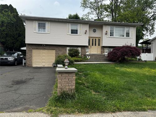 75 Picariello Dr, Haverstraw, NY, 10927-1045 | Card Image