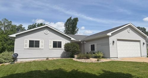 910 Riverview Ct, Marshall, WI, 53559-8711 | Card Image