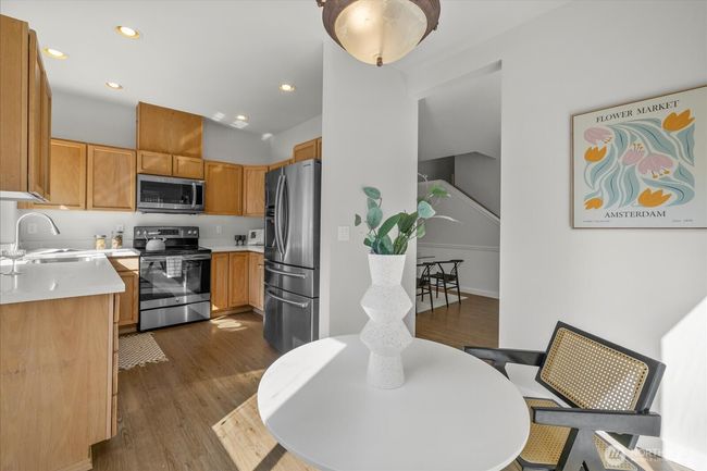 APT-9A - 16606 35 Th Ave Se, Townhouse with 3 bedrooms, 3 bathrooms and null parking in Bothell WA | Image 7