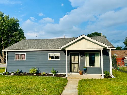 201 Leach St, Greencastle, IN, 46135-1817 | Card Image
