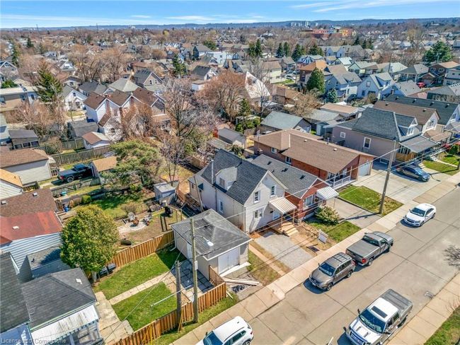 24 Carlisle St, House other with 3 bedrooms, 2 bathrooms and 1 parking in Hamilton ON | Image 29