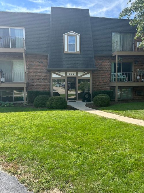 apt-1-2-444 Cavalier Ct, West Dundee, IL, 60118-2169 | Card Image