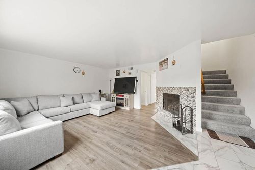 c-2636 Alpine Blvd, Alpine, CA, 91901-2218 | Card Image