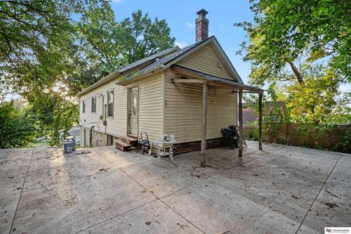 2423 S 20th Avenue, Omaha, NE, 68108 | Card Image
