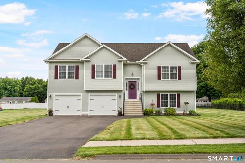 6 Meeting House Ln, Enfield, CT, 06082-4944 | Card Image