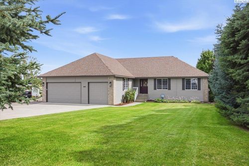 4101 Northlake Dr, West Richland, WA, 99353-8750 | Card Image